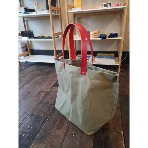 TOTELY BUCKET - OLIVE with SCARLET straps